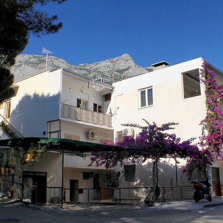 Modern Apartment With 3 Bedrooms Makarska Exterior photo