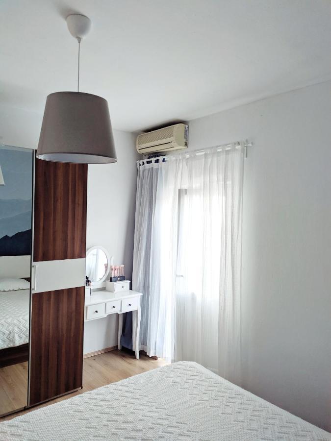 Modern Apartment With 3 Bedrooms Makarska Exterior photo