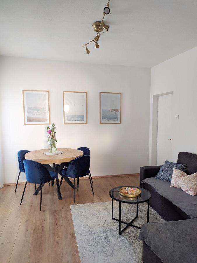 Modern Apartment With 3 Bedrooms Makarska Exterior photo